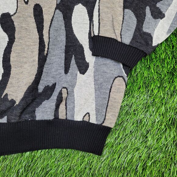 Vintage 70s Camo Sweater Womens Small 21x21 USA - Picture 11 of 11